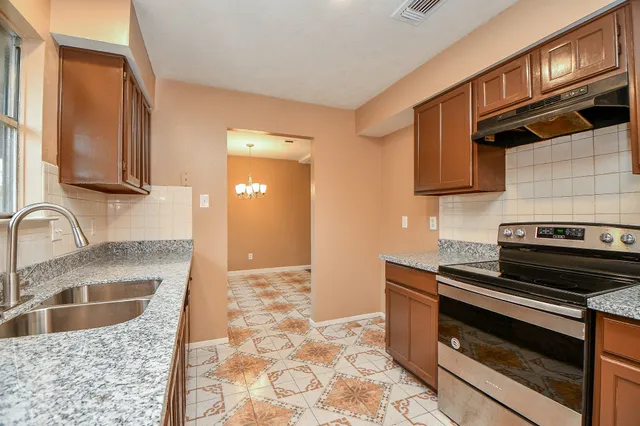 $1,700 | 12011 Monument Valley Drive, Houston, TX 77067