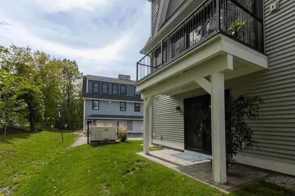 $1,695,000 | 28 Little Bay Drive, Unit 28, Dover, NH 03820