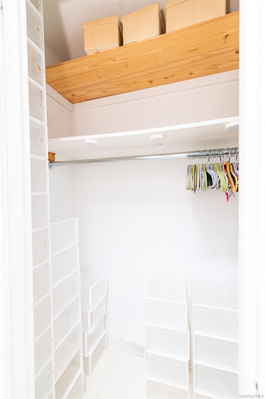 1 Sadore Lane, Unit 5A Yonkers, NY 10710 - Photo 22 of 23 a bathroom with a bathtub