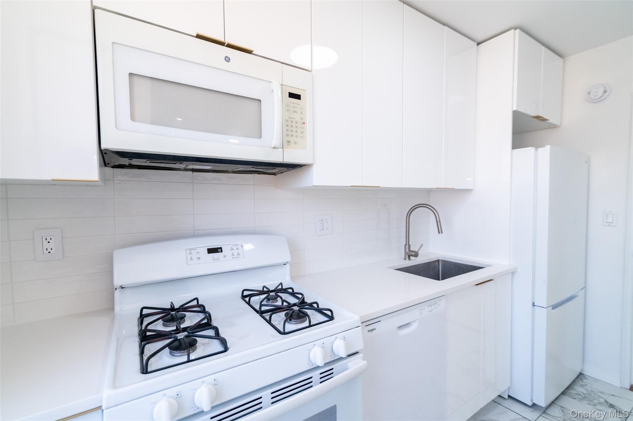 1 Sadore Lane, Unit 5A Yonkers, NY 10710 - Photo 10 of 23