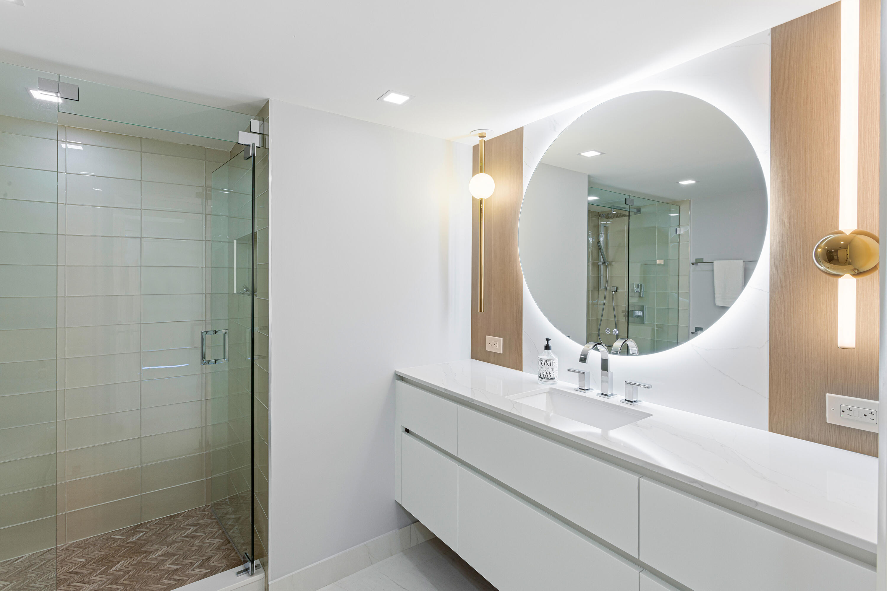 875 East Camino Real, Unit 11A Boca Raton, FL 33432 - Photo 14 of 29 BATHROOM 2