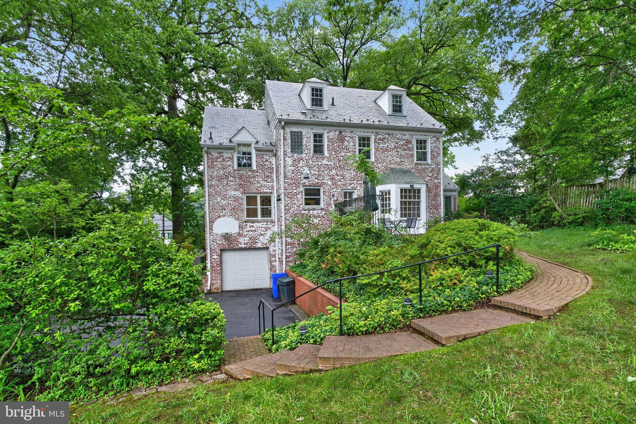 8112 Rayburn Road Bethesda, MD 20817 - Photo 3 of 52
