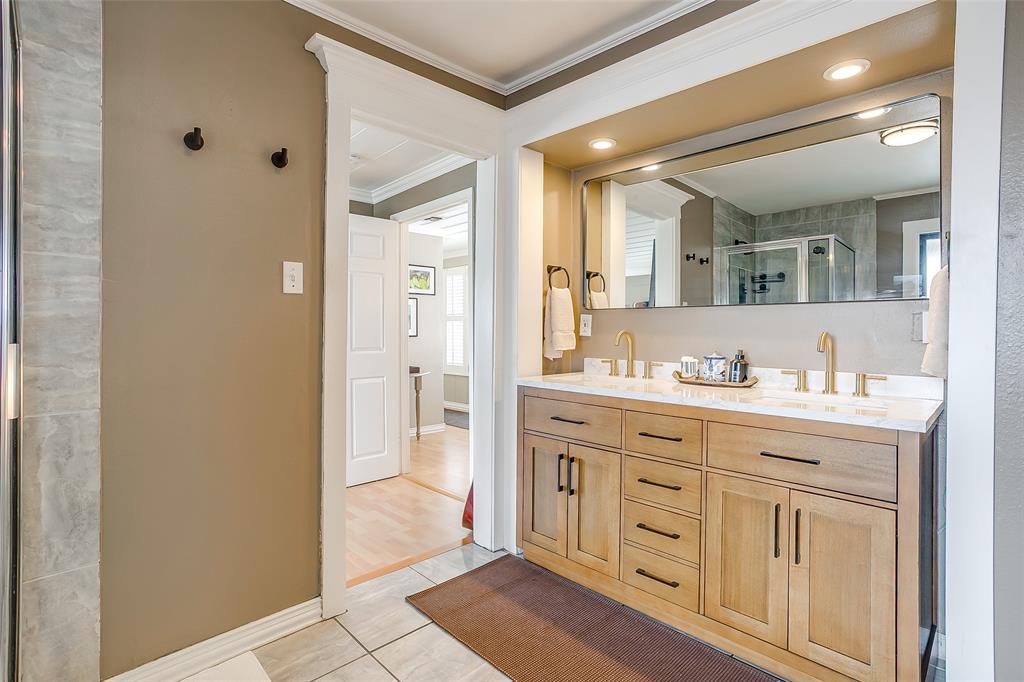 3033 6th Avenue Fort Worth, TX 76110 - Photo 19 of 35