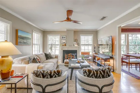 $515,000 | 3033 6th Avenue, Fort Worth, TX 76110