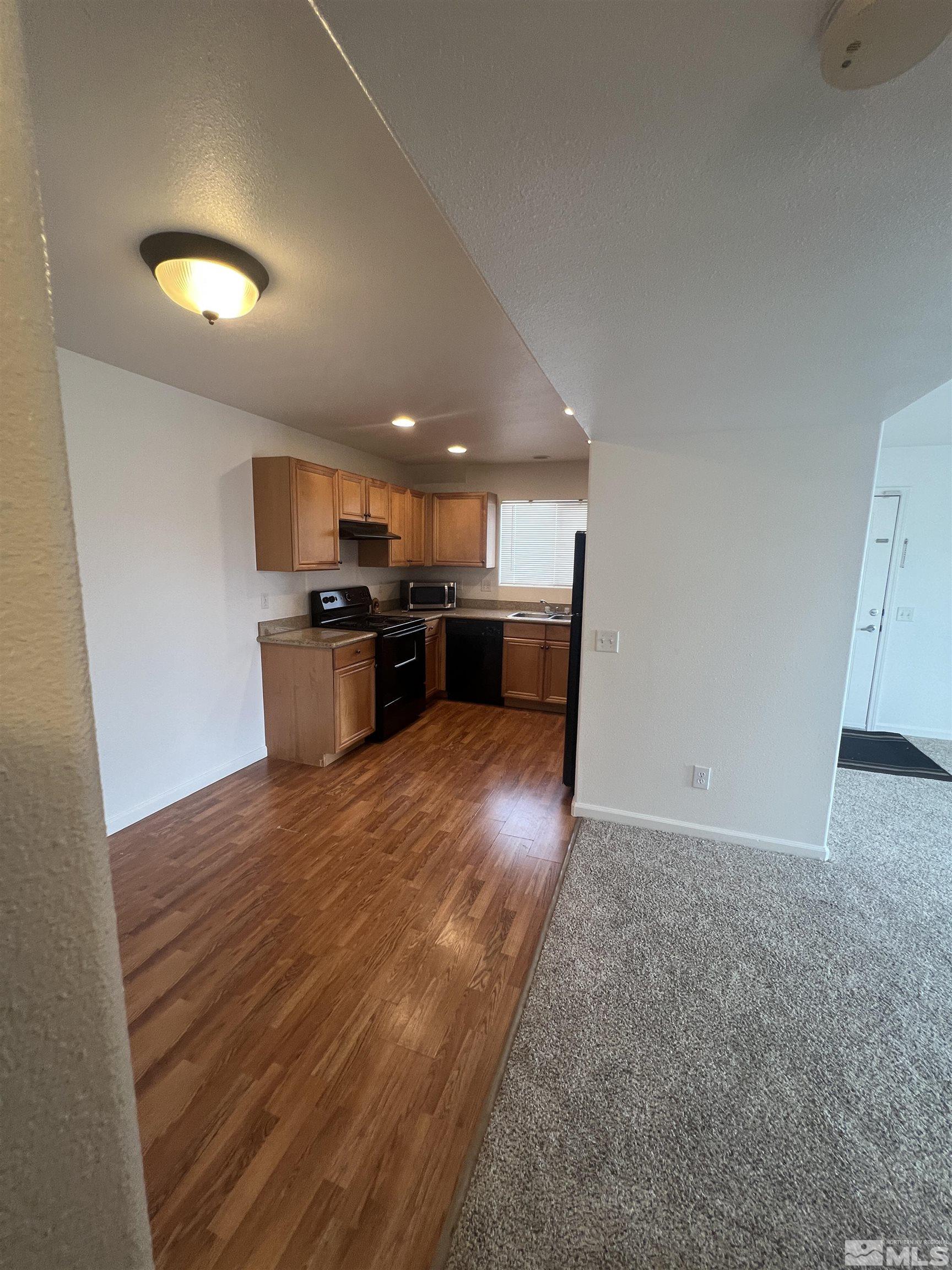 2000 Silverada Boulevard, Unit 423 Reno, NV 89512 - Photo 8 of 23 Photo 8