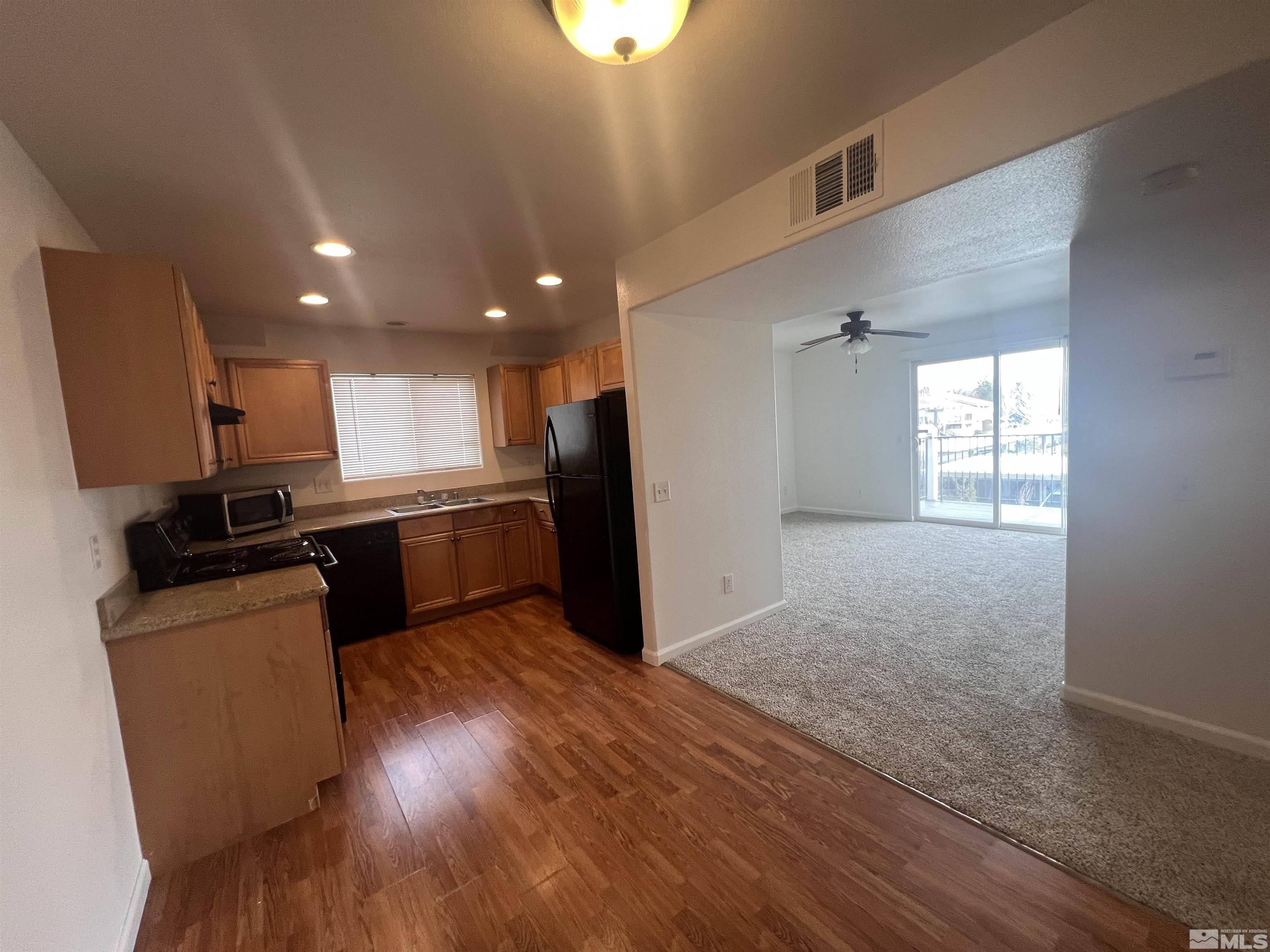 2000 Silverada Boulevard, Unit 423 Reno, NV 89512 - Photo 10 of 23 Photo 10