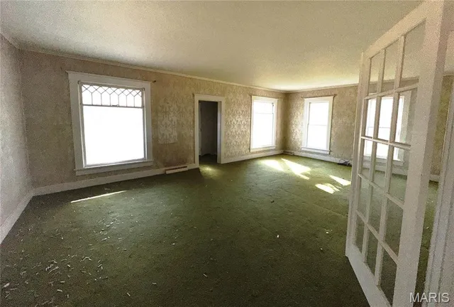 $99,750 | 286 Franklin Street, White Hall, IL 62092