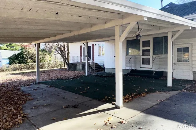 $99,750 | 286 Franklin Street, White Hall, IL 62092