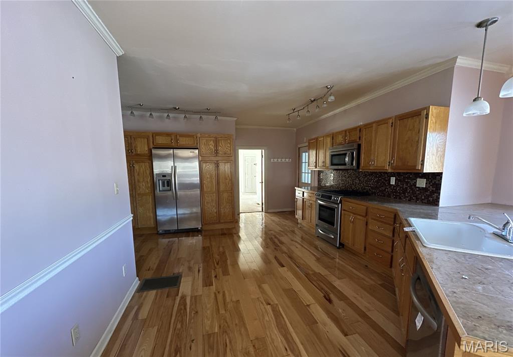 286 Franklin Street White Hall, IL 62092 - Photo 3 of 26