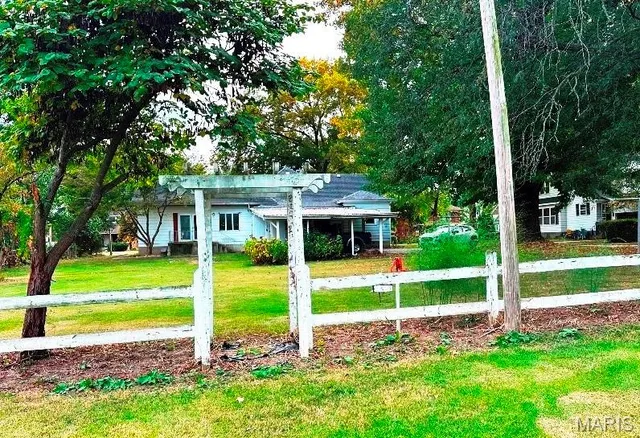 $105,000 | 286 Franklin Street, White Hall, IL 62092