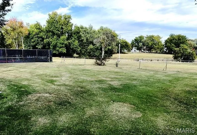 $105,000 | 286 Franklin Street, White Hall, IL 62092