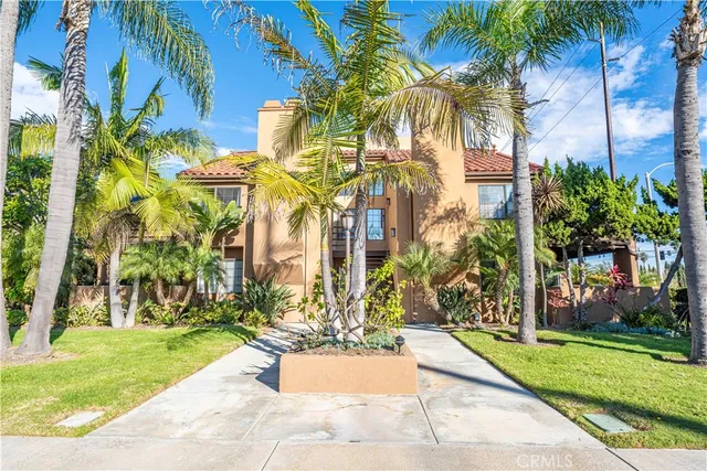 $2,500 | 421 Coral Reef Drive, Huntington Beach, CA 92648
