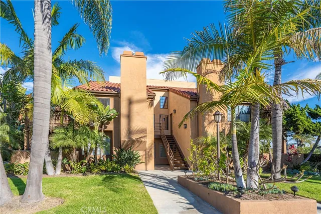 $2,500 | 421 Coral Reef Drive, Huntington Beach, CA 92648
