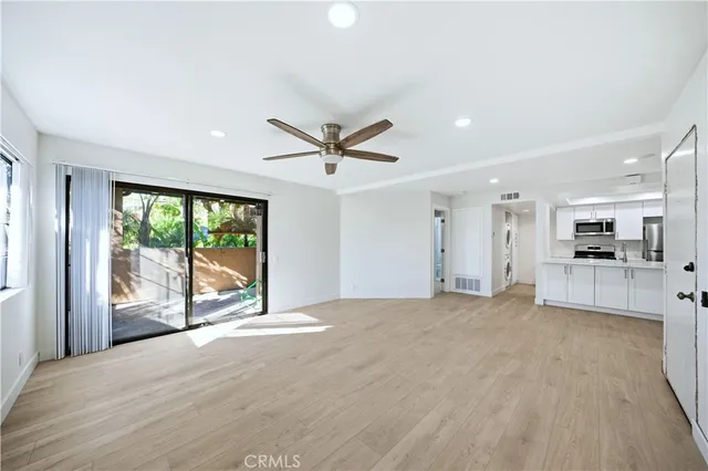 $2,500 | 421 Coral Reef Drive, Huntington Beach, CA 92648