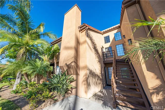 $2,500 | 421 Coral Reef Drive, Huntington Beach, CA 92648
