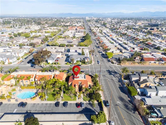 $2,500 | 421 Coral Reef Drive, Huntington Beach, CA 92648