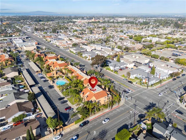 $2,500 | 421 Coral Reef Drive, Huntington Beach, CA 92648