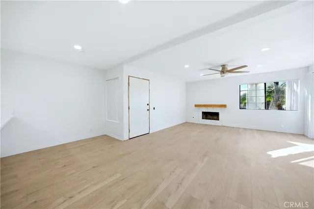 $2,500 | 421 Coral Reef Drive, Huntington Beach, CA 92648