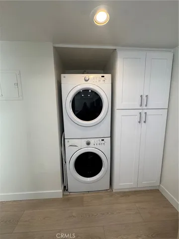 $2,500 | 421 Coral Reef Drive, Huntington Beach, CA 92648