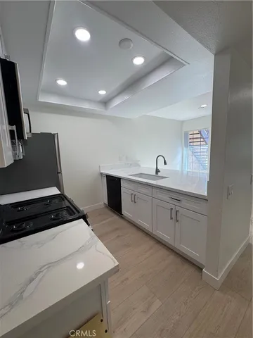 $2,500 | 421 Coral Reef Drive, Huntington Beach, CA 92648