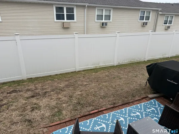 $2,000 | 1081 New Haven Road, Unit 2H, Naugatuck, CT 06770