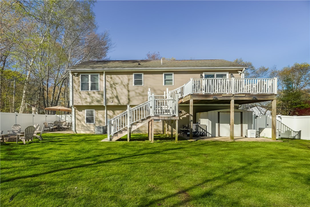 136 Bishop Hill Road Johnston, RI 02919 - Photo 4 of 29