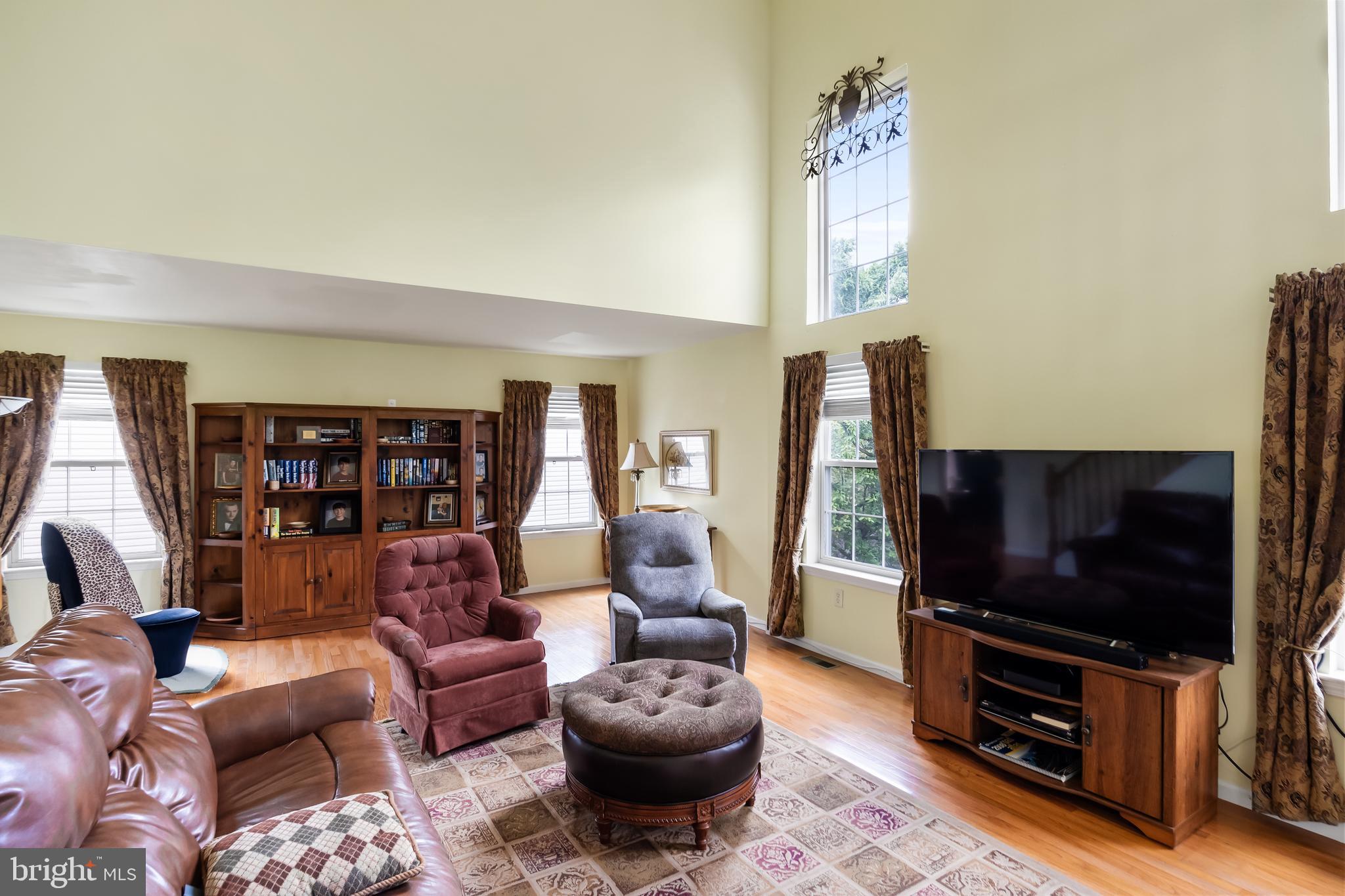 40 Ashley Drive Delran, NJ 08075 - Photo 18 of 45 Family Room