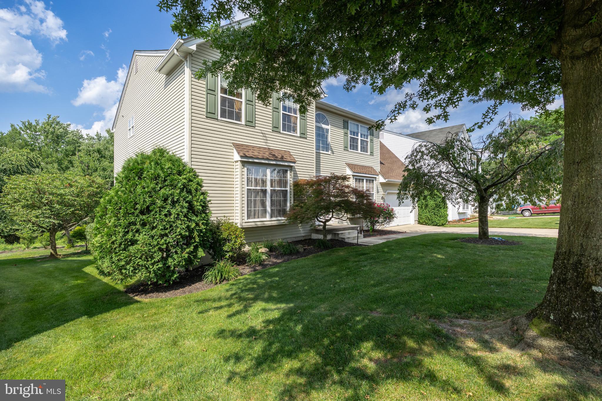 40 Ashley Drive Delran, NJ 08075 - Photo 2 of 45 Welcome to 40 Ashley Drive!