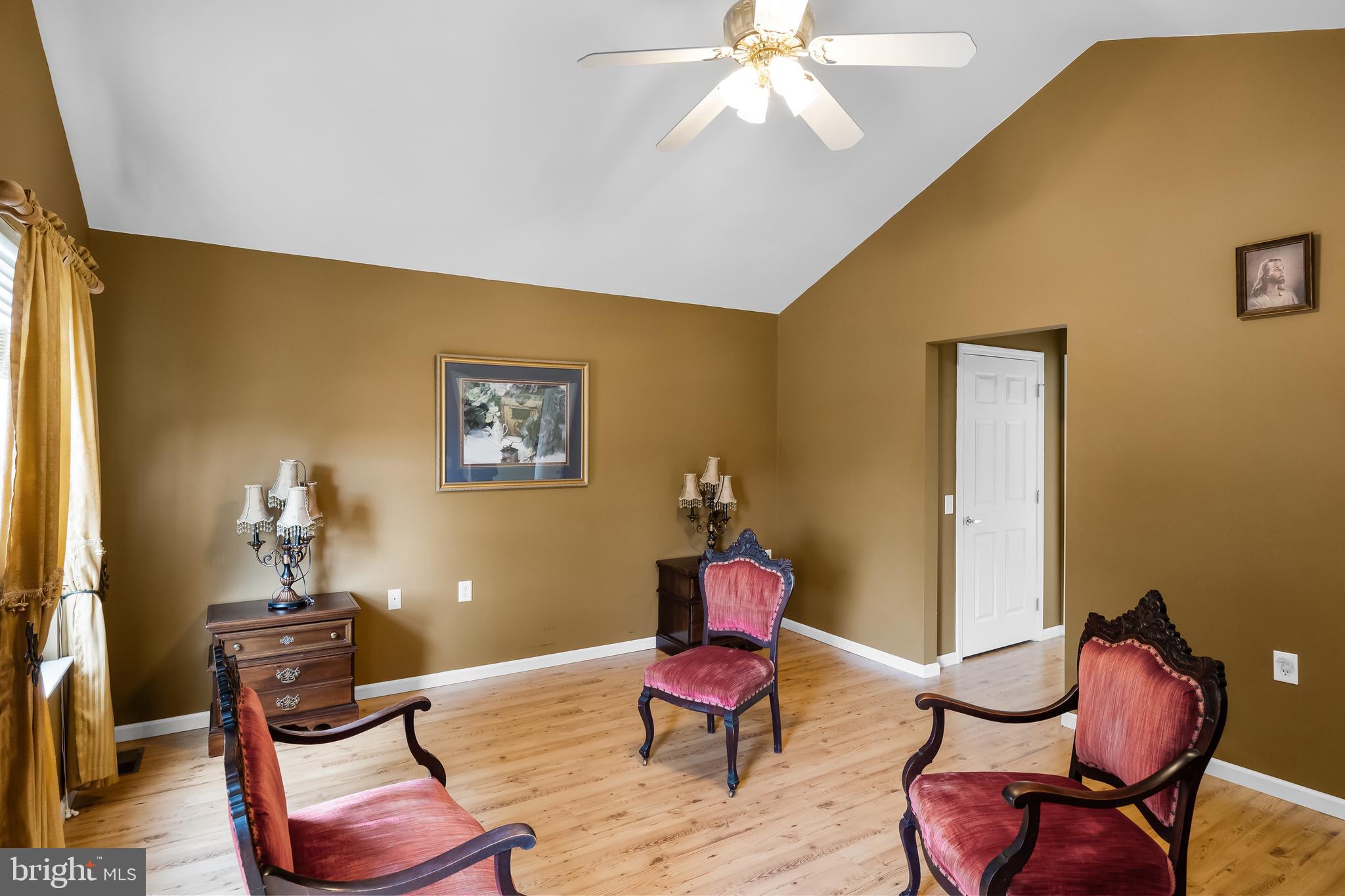 40 Ashley Drive Delran, NJ 08075 - Photo 25 of 45 Primary Bedroom