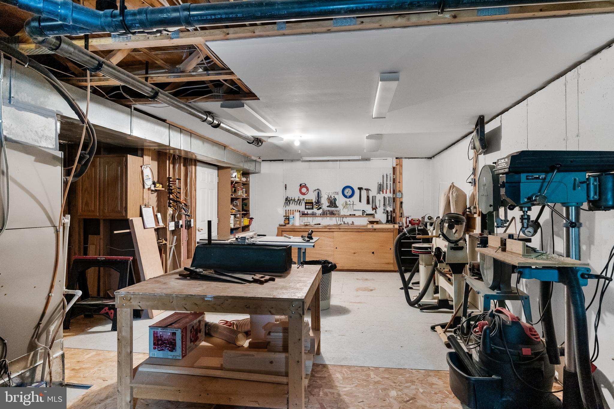 40 Ashley Drive Delran, NJ 08075 - Photo 39 of 45 Workshop/Storage Room