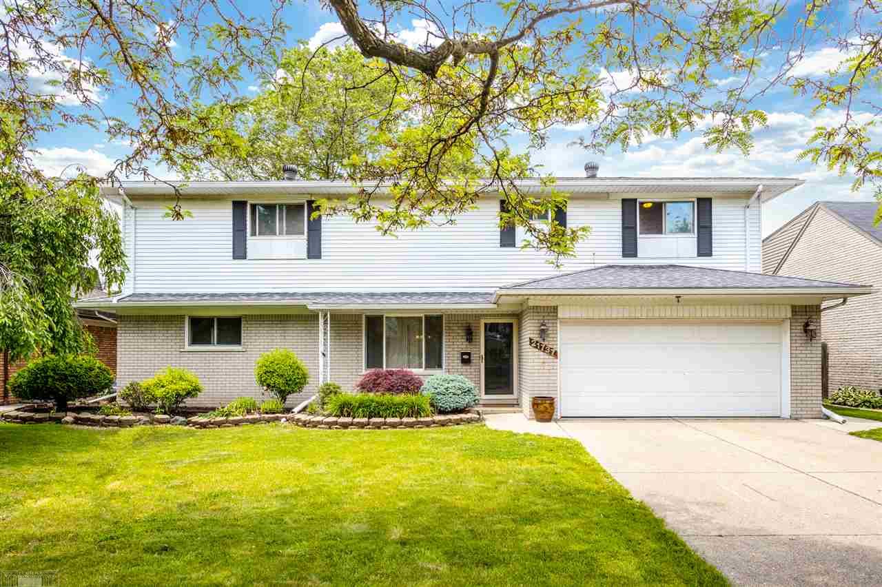 21737 River Road Grosse Pointe Woods, MI 48236 - Photo 4 of 53