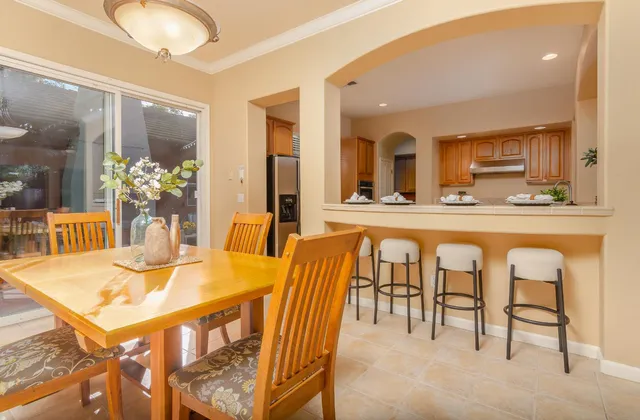 $889,000 | 11 Ost Place, Sacramento, CA 95835