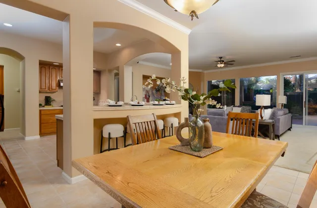 $889,000 | 11 Ost Place, Sacramento, CA 95835