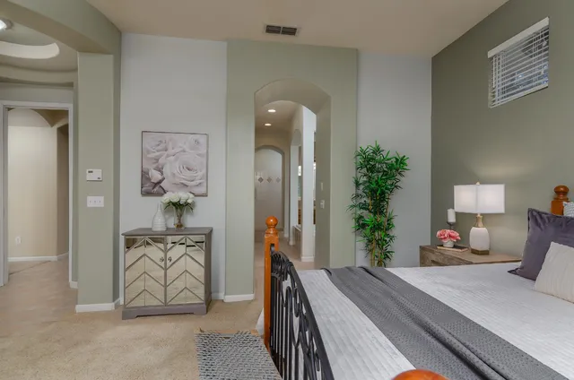 $889,000 | 11 Ost Place, Sacramento, CA 95835