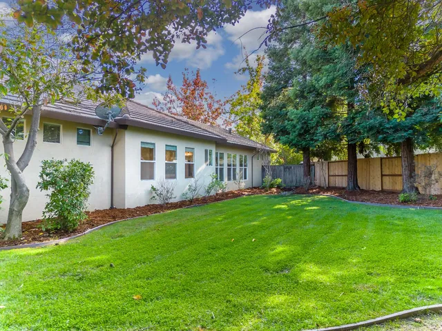 $889,000 | 11 Ost Place, Sacramento, CA 95835