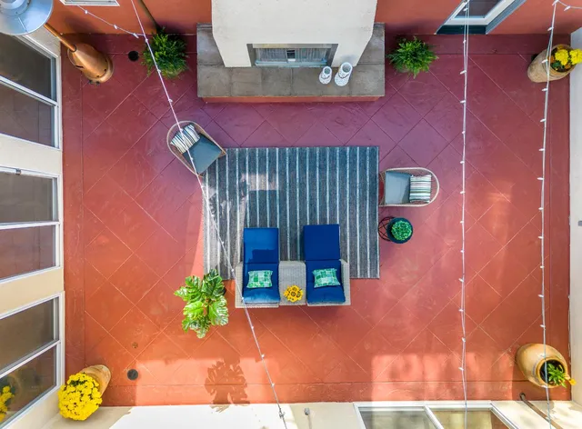 $889,000 | 11 Ost Place, Sacramento, CA 95835