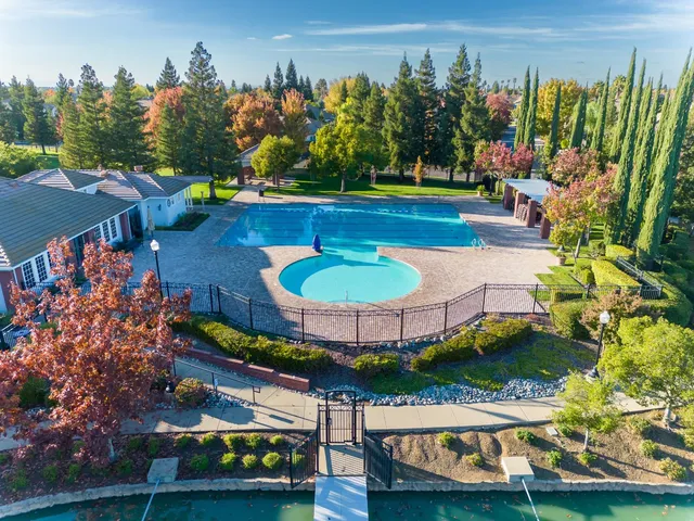 $889,000 | 11 Ost Place, Sacramento, CA 95835