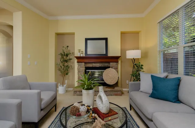 $889,000 | 11 Ost Place, Sacramento, CA 95835