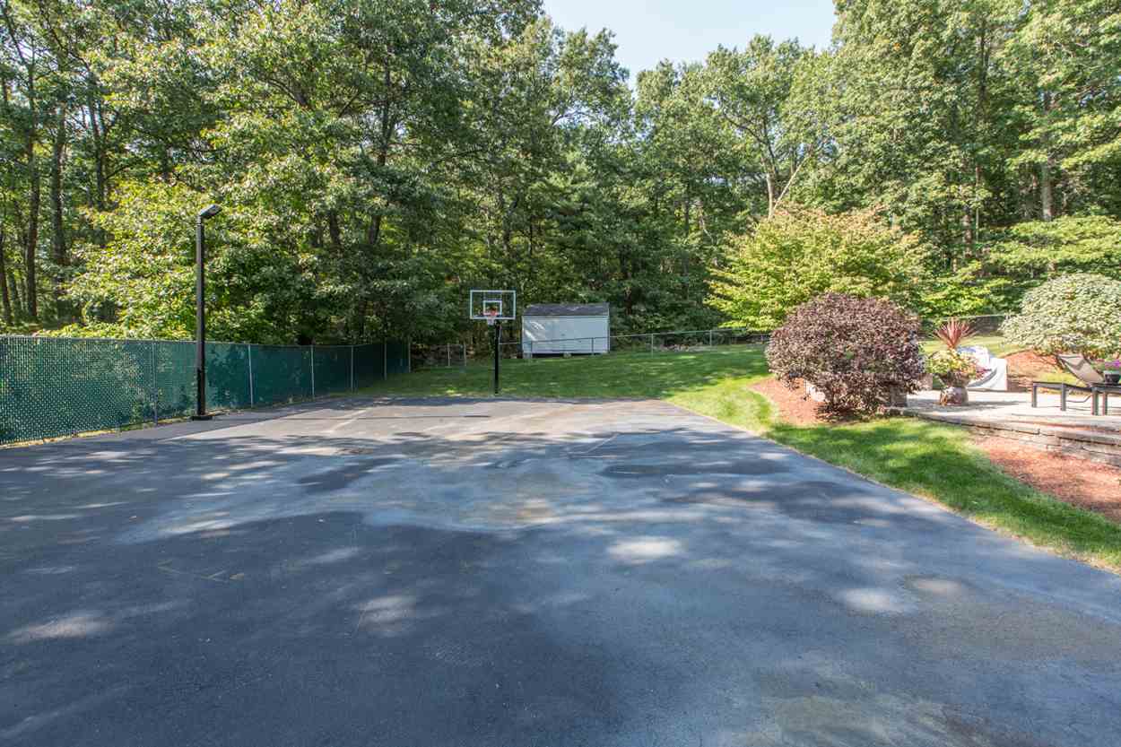 8 Otterson Road Londonderry, NH 03053 - Photo 23 of 31