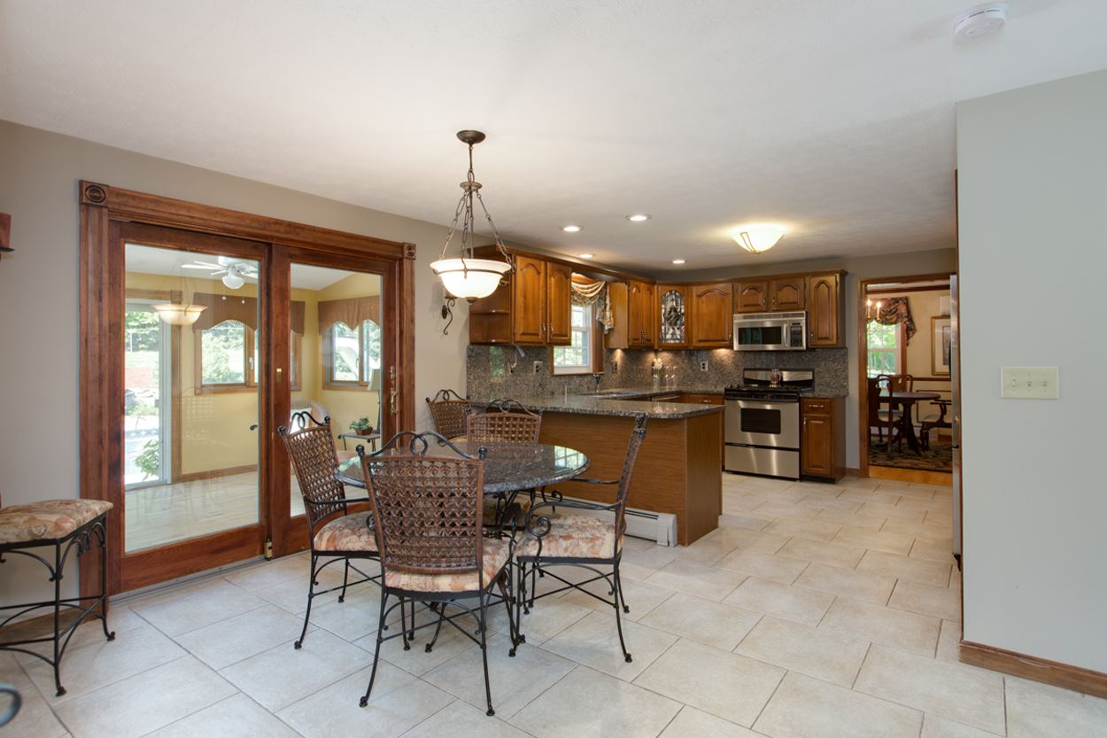8 Otterson Road Londonderry, NH 03053 - Photo 5 of 31
