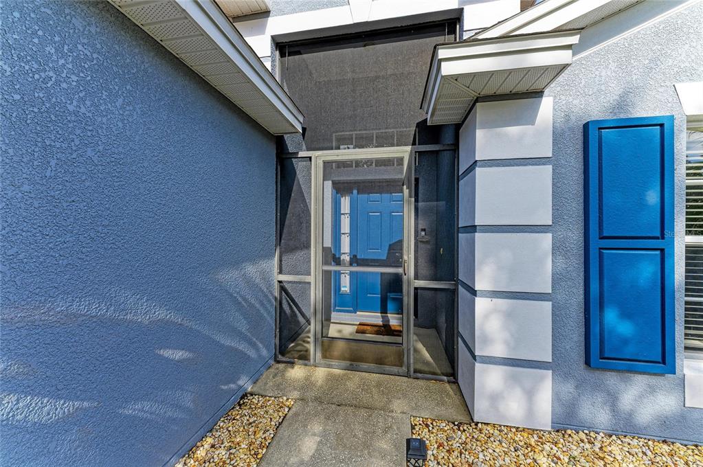 9950 52nd Street East Parrish, FL 34219 - Photo 5 of 48 a view of walk in closet