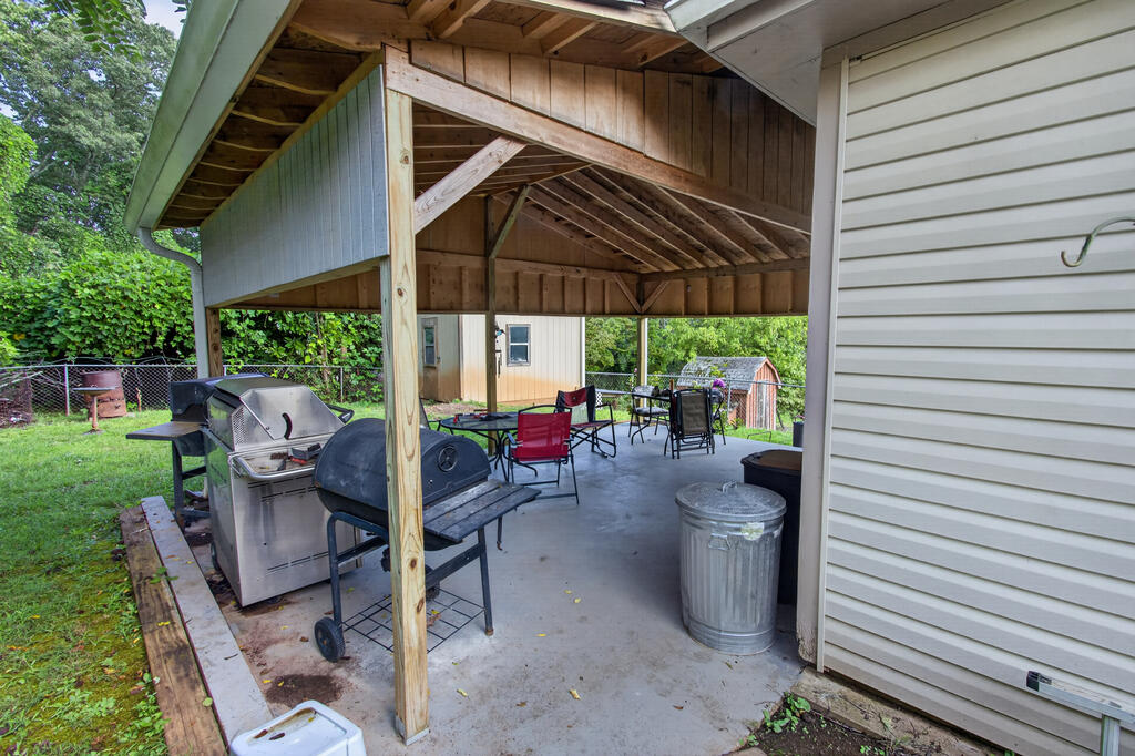 959 Hillcrest Drive Blue Ridge, GA 30513 - Photo 7 of 22 Gallery Image 7