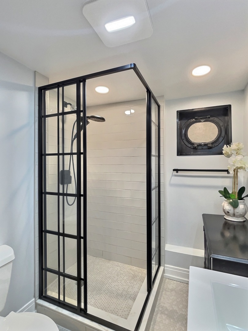 3745 North Seminary Avenue, Unit 1 Chicago, IL 60613 - Photo 18 of 26