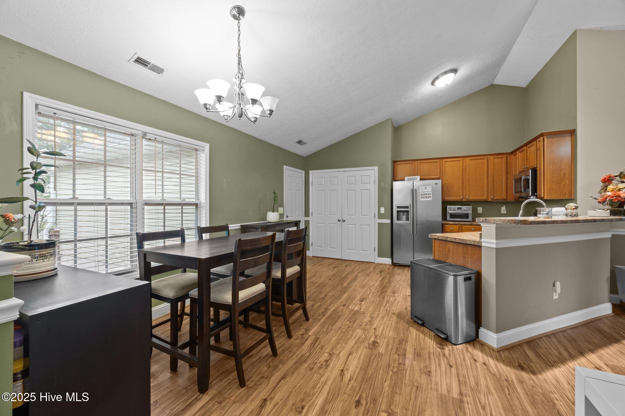3106 John Willis Road New Bern, NC 28562 - Photo 9 of 31 dining/ kitchen combination