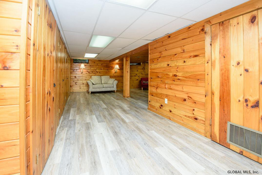 37 Devon Road Bethlehem, NY 12054 - Photo 18 of 21 Photo 18