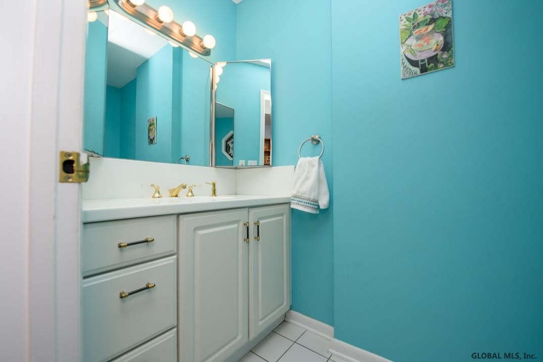 37 Devon Road Bethlehem, NY 12054 - Photo 9 of 21 Photo 9