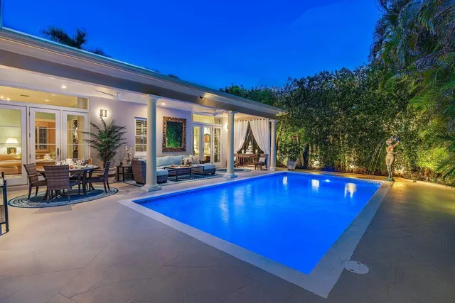 $9,495,000 | 710 North County Road, Palm Beach, FL 33480