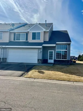 $208,500 | 301 Roosevelt Street South, Unit E, Cambridge, MN 55008