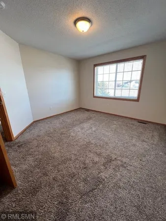 $208,500 | 301 Roosevelt Street South, Unit E, Cambridge, MN 55008