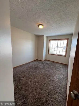 $208,500 | 301 Roosevelt Street South, Unit E, Cambridge, MN 55008